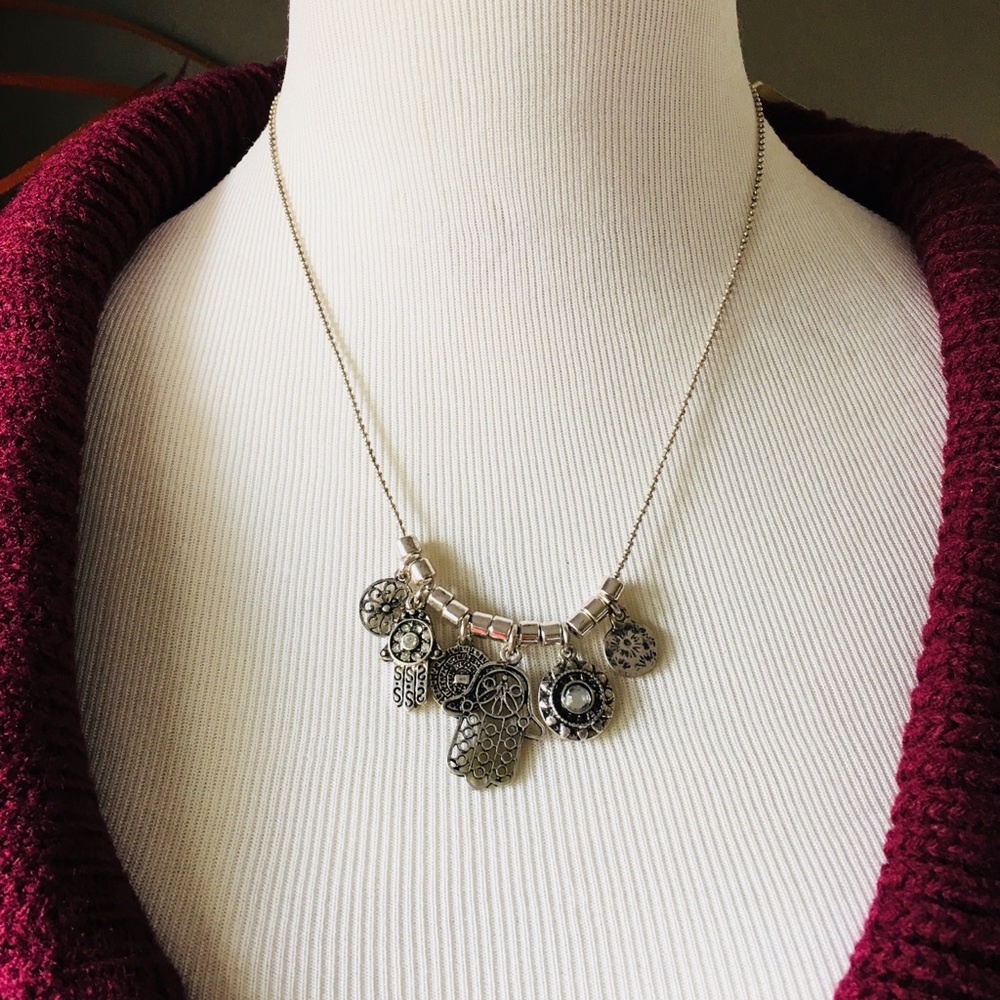 Hamsa Hand charms Necklace Silver Tone - Picture 2 of 3
